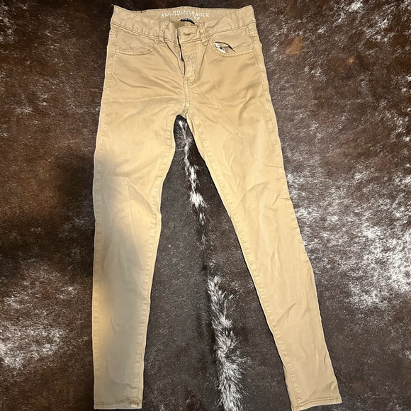 American Eagle Khaki Jegging - Picture 3 of 3